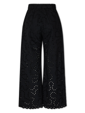 Bild von Hose mit Lochstickerei