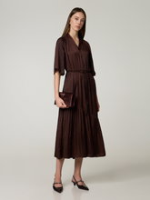 Image sur Robe mi-longue en satin