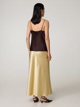 Image sur Jupe mi-longue en satin