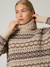 Bild von Rollkragenpullover mit Wolle