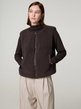 Bild von Gilet im Teddy-Look