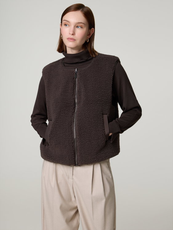 Bild von Gilet im Teddy-Look