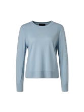Bild von Strickpullover mit Wolle