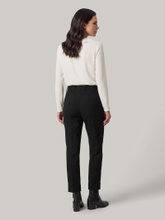 Image sur Pantalon en coupe courte KRYSTAL