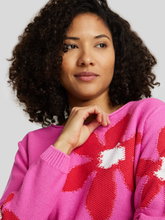 Bild von Strickpullover mit Blumen-Motiv