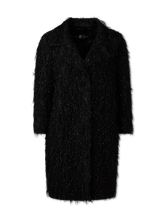 Bild von Mantel im Fringe-look