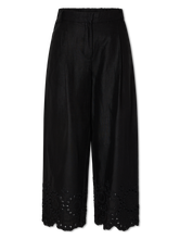 Bild von Leinenhose mit Lochstickerei