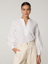 Bild von Bluse mit Stickerei