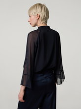 Bild von Bluse mit Seide