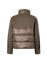 Bild von Wolljacke mit Steppeinsatz