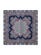 Bild von Seidenschal mit Paisleyprint