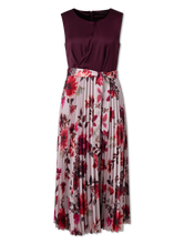 Bild von Cocktailkleid mit Plissee