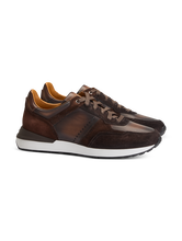 Bild von Sneaker aus Kalbsleder