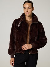 Image sur Veste en fausse fourrure