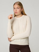 Bild von Strickpullover mit Wolle