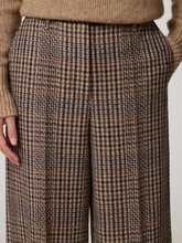 Bild von Hose mit Bügelfalten