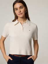 Bild von Poloshirt aus Strick