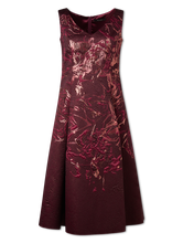 Bild von Cocktailkleid aus Brokat