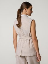 Bild von GIlet mit Leinen