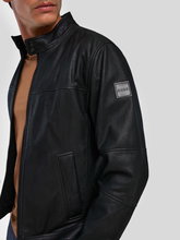 Bild von Lederjacke mit Stehkragen