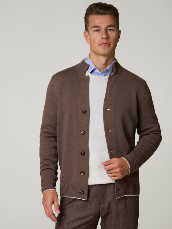 Bild von Strickjacke aus Wolle