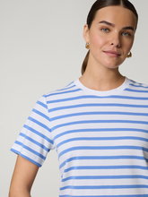 Image sur T-shirt à rayures