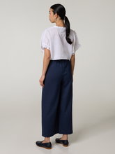 Bild von Leinenhose mit weitem Bein