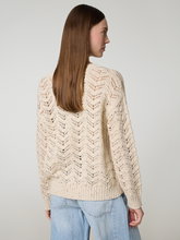 Bild von Pullover mit Lochstickerei