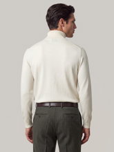 Bild von Rollkragenpullover mit Seide