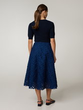 Bild von Midijupe mit 3D-Spitze