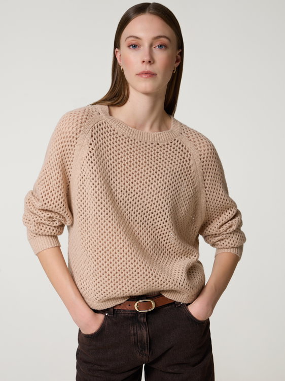 Bild von Strickpullover mit Wolle