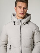 Bild von Steppjacke mit Kapuze