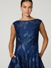 Bild von Cocktailkleid aus Jacquard
