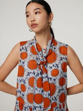 Bild von Kleid mit Schluppe