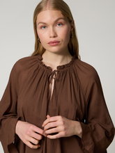 Bild von Minikleid mit Volant-Ärmeln