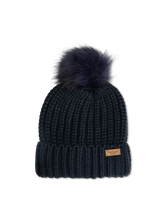 Bild von Mütze mit Bommel