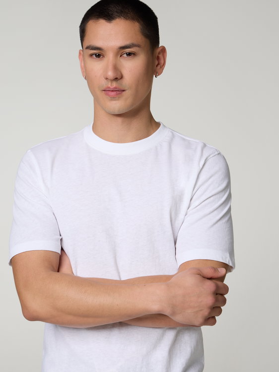 Bild von T-Shirt mit Leinen
