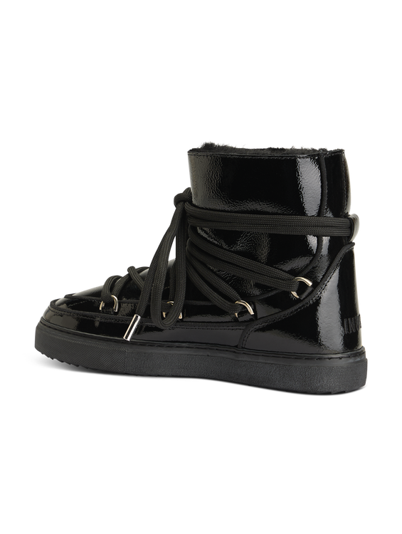 Bild von Boots aus Lammfell