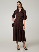 Image sur Robe mi-longue en satin