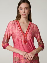 Bild von Midikleid mit Muster