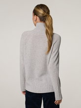 Image sur Pull en maille à col montant