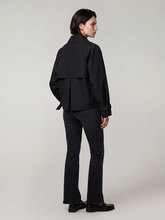 Image sur Jean coupe bootcut raccourcie