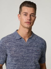 Bild von Strickpolo mit Leinen