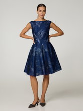 Bild von Cocktailkleid aus Jacquard