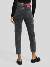 Bild von Jeans im Mom Fit