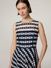 Bild von Midikleid mit Punkt-Stickerei