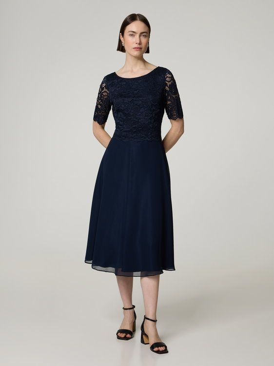Image sur Robe avec dentelle