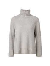 Image sur Pull en maille à col montant