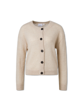 Bild von Strickjacke mit Wolle
