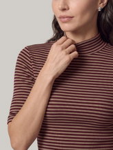 Image sur T-shirt à col montant